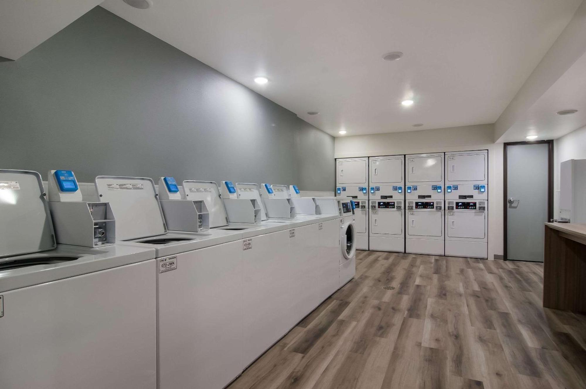 Woodspring Suites Olympia - Lacey エクステリア 写真